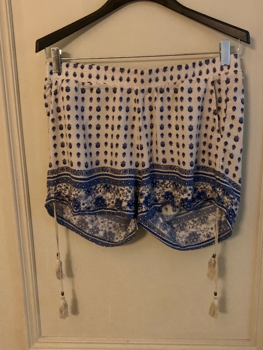 Very cute boho shorts (L)